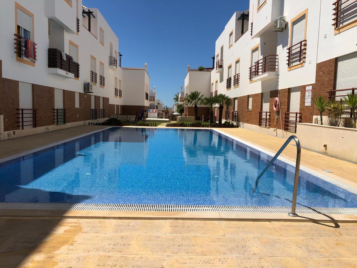 Pe Na Areia Lägenhet Cabanas De Tavira Exteriör bild
