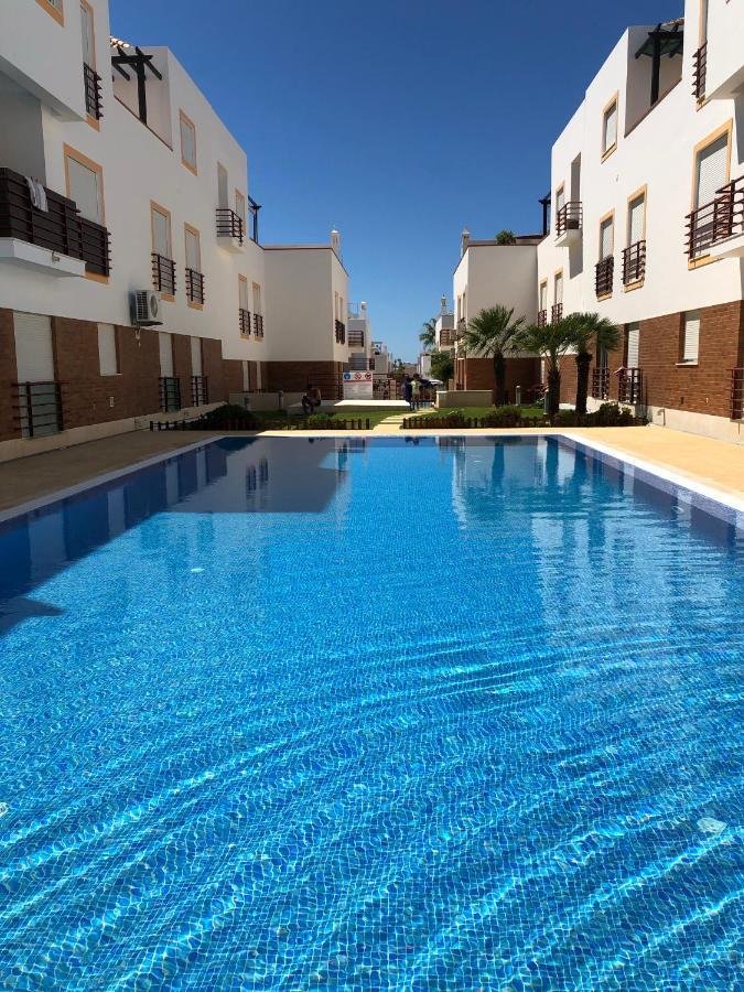 Pe Na Areia Lägenhet Cabanas De Tavira Exteriör bild